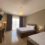 Hotel Rumar *